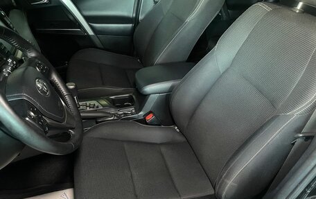 Toyota RAV4, 2017 год, 2 450 000 рублей, 10 фотография