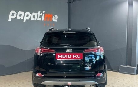 Toyota RAV4, 2017 год, 2 450 000 рублей, 4 фотография