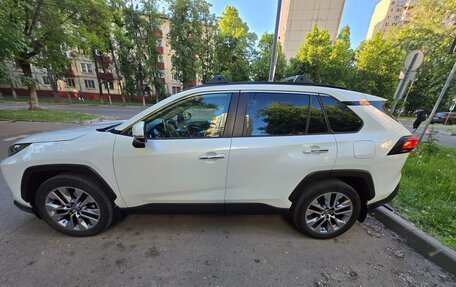 Toyota RAV4, 2019 год, 4 500 000 рублей, 2 фотография