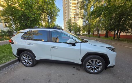 Toyota RAV4, 2019 год, 4 500 000 рублей, 9 фотография