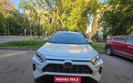 Toyota RAV4, 2019 год, 4 500 000 рублей, 6 фотография
