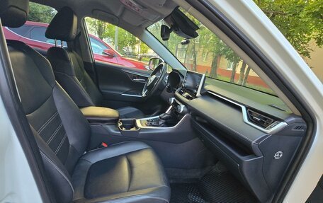 Toyota RAV4, 2019 год, 4 500 000 рублей, 19 фотография