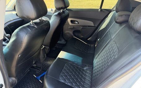 Chevrolet Cruze II, 2012 год, 800 000 рублей, 6 фотография