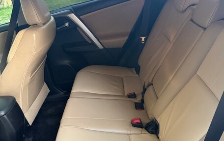 Toyota RAV4, 2015 год, 1 800 000 рублей, 3 фотография