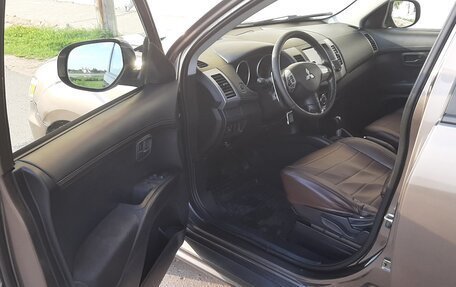 Mitsubishi Outlander III рестайлинг 3, 2012 год, 940 000 рублей, 8 фотография