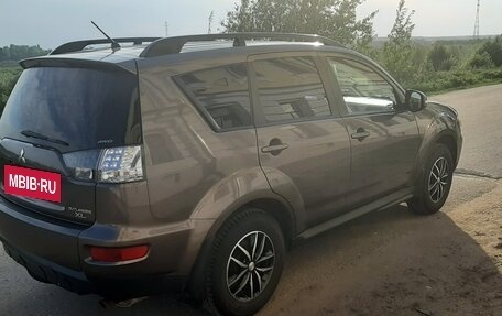 Mitsubishi Outlander III рестайлинг 3, 2012 год, 940 000 рублей, 5 фотография