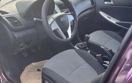 Hyundai Solaris II рестайлинг, 2012 год, 887 000 рублей, 16 фотография