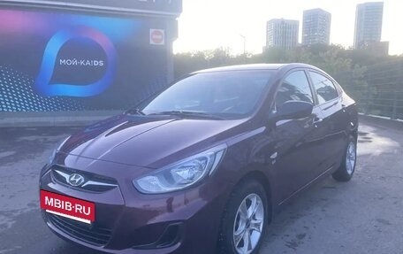 Hyundai Solaris II рестайлинг, 2012 год, 887 000 рублей, 23 фотография