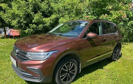 Volkswagen Tiguan II, 2021 год, 2 700 000 рублей, 5 фотография