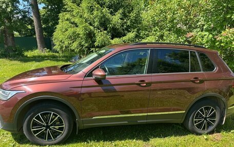 Volkswagen Tiguan II, 2021 год, 2 700 000 рублей, 6 фотография