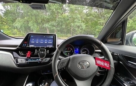 Toyota C-HR I рестайлинг, 2018 год, 2 050 000 рублей, 12 фотография
