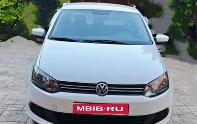 Volkswagen Polo VI (EU Market), 2015 год, 711 000 рублей, 1 фотография