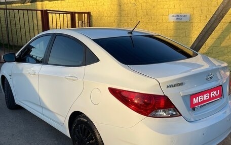 Hyundai Solaris II рестайлинг, 2013 год, 720 000 рублей, 4 фотография
