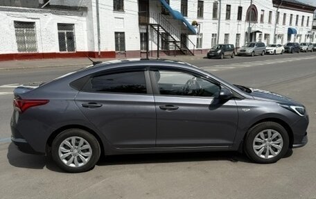 Hyundai Solaris II рестайлинг, 2021 год, 1 500 000 рублей, 3 фотография