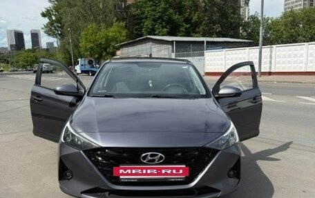 Hyundai Solaris II рестайлинг, 2021 год, 1 500 000 рублей, 8 фотография