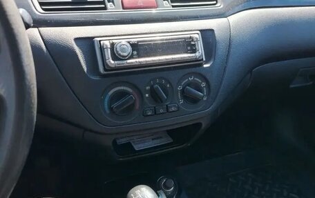 Mitsubishi Lancer IX, 2004 год, 280 000 рублей, 10 фотография