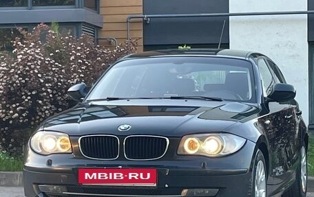 BMW 1 серия, 2010 год, 750 000 рублей, 2 фотография