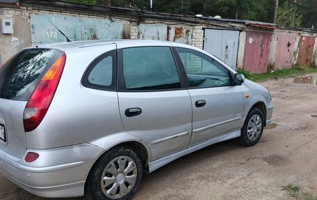 Nissan Almera Tino i, 2000 год, 150 000 рублей, 2 фотография