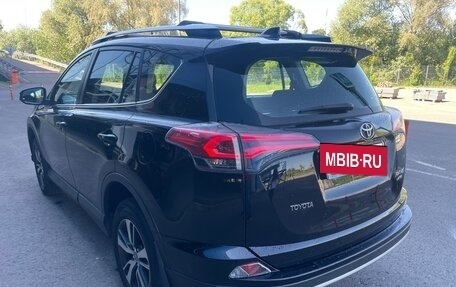 Toyota RAV4, 2017 год, 2 695 000 рублей, 7 фотография