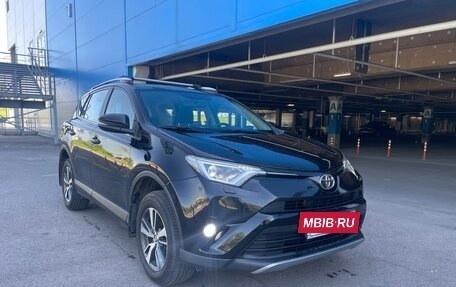 Toyota RAV4, 2017 год, 2 695 000 рублей, 2 фотография