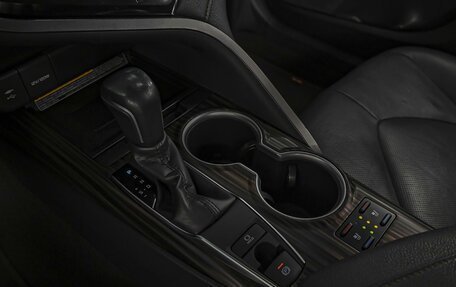 Toyota Camry, 2020 год, 3 440 000 рублей, 12 фотография