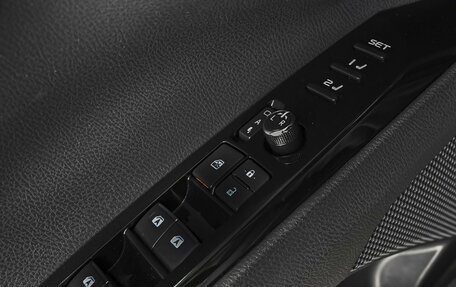 Toyota Camry, 2020 год, 3 440 000 рублей, 23 фотография