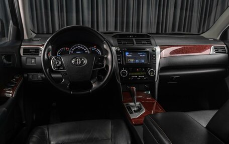 Toyota Camry, 2013 год, 1 499 000 рублей, 6 фотография