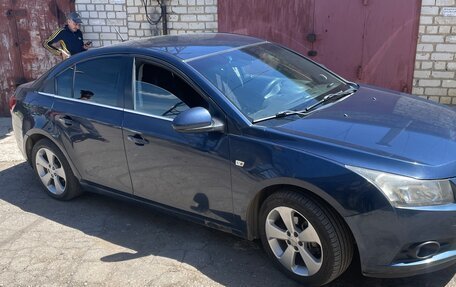 Chevrolet Cruze II, 2009 год, 540 000 рублей, 3 фотография