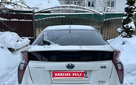 Toyota Prius IV XW50, 2016 год, 1 610 000 рублей, 9 фотография