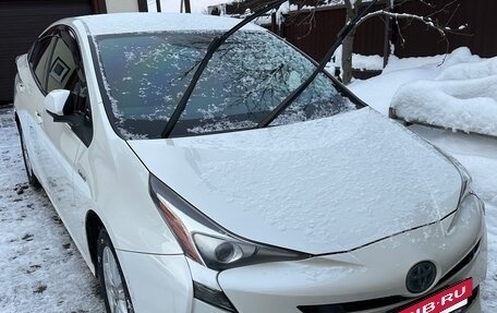Toyota Prius IV XW50, 2016 год, 1 610 000 рублей, 13 фотография