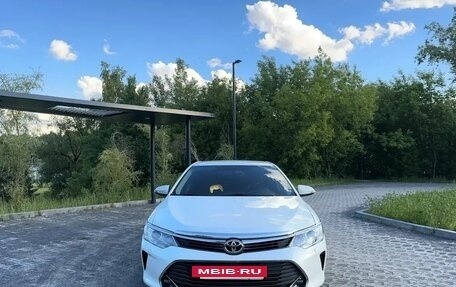 Toyota Camry, 2015 год, 2 100 000 рублей, 3 фотография