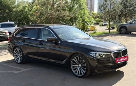 BMW 5 серия, 2019 год, 2 800 000 рублей, 2 фотография