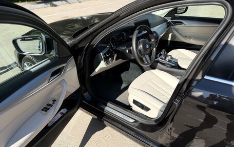 BMW 5 серия, 2019 год, 2 800 000 рублей, 10 фотография