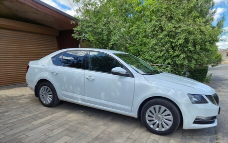 Skoda Octavia, 2019 год, 1 750 000 рублей, 2 фотография