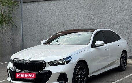 BMW 5 серия, 2024 год, 7 500 000 рублей, 2 фотография