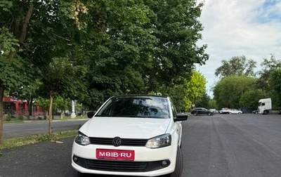 Volkswagen Polo VI (EU Market), 2013 год, 695 000 рублей, 1 фотография