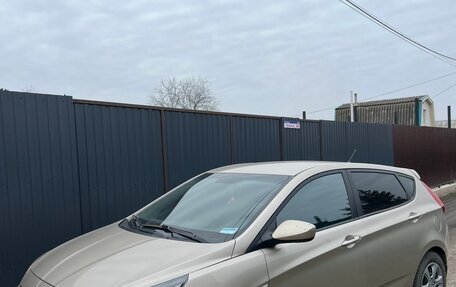 Hyundai Solaris II рестайлинг, 2011 год, 790 000 рублей, 1 фотография