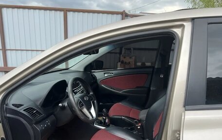 Hyundai Solaris II рестайлинг, 2011 год, 790 000 рублей, 10 фотография