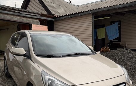 Hyundai Solaris II рестайлинг, 2011 год, 790 000 рублей, 9 фотография