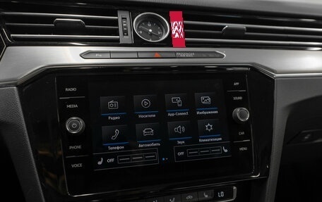 Volkswagen Passat B8 рестайлинг, 2018 год, 2 380 000 рублей, 15 фотография