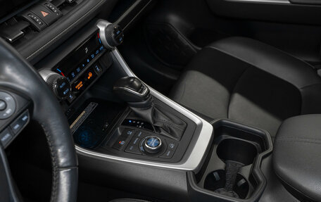 Toyota RAV4, 2020 год, 3 180 000 рублей, 16 фотография