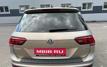 Volkswagen Tiguan II, 2020 год, 2 700 000 рублей, 2 фотография