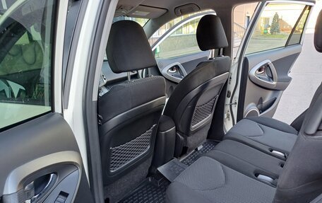 Toyota RAV4, 2011 год, 1 180 000 рублей, 12 фотография