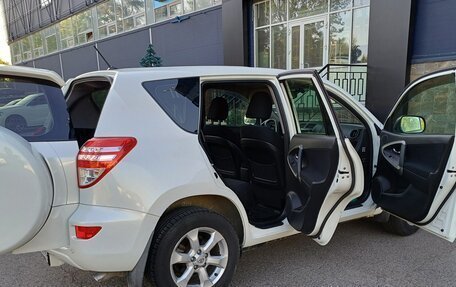 Toyota RAV4, 2011 год, 1 180 000 рублей, 15 фотография