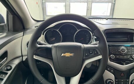 Chevrolet Cruze II, 2010 год, 649 000 рублей, 9 фотография