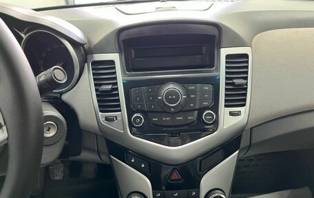 Chevrolet Cruze II, 2010 год, 649 000 рублей, 8 фотография