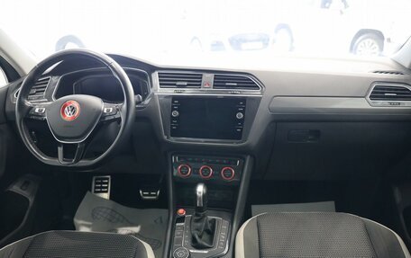 Volkswagen Tiguan II, 2020 год, 2 750 000 рублей, 19 фотография