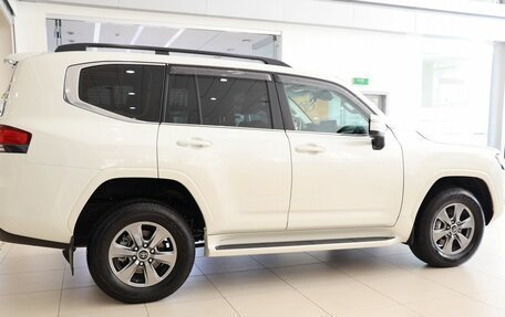 Toyota Land Cruiser, 2023 год, 10 900 000 рублей, 7 фотография