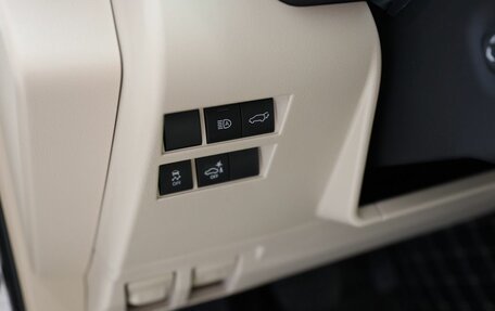 Toyota Land Cruiser, 2023 год, 10 900 000 рублей, 13 фотография