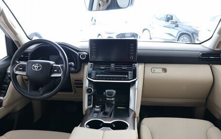 Toyota Land Cruiser, 2023 год, 10 900 000 рублей, 20 фотография